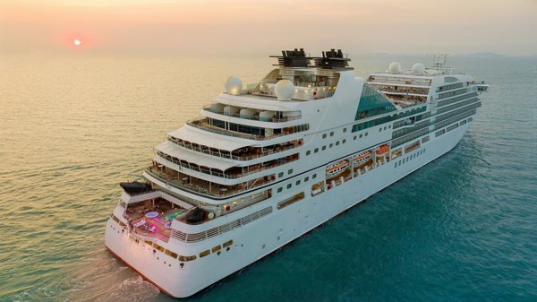 Explore des expériences de croisières de luxe mémorables sur www.luxenyou.fr