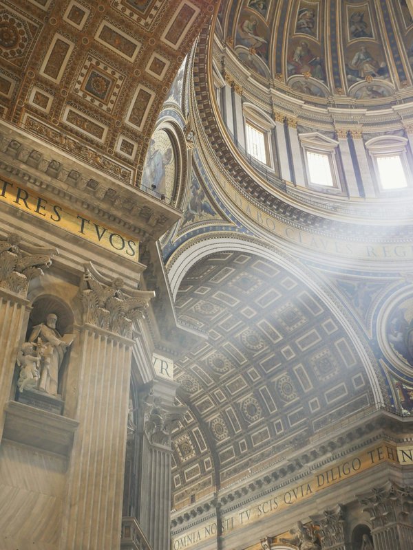 Basilique Saint-Pierre : son rôle dans la foi catholique